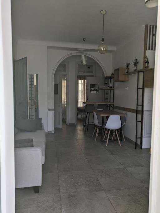 3 Pieces Garibaldi- Port De Apartment *